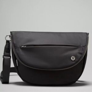 Lululemon All Night Festival 5L Bag Black and Silver USED LIKE NEW